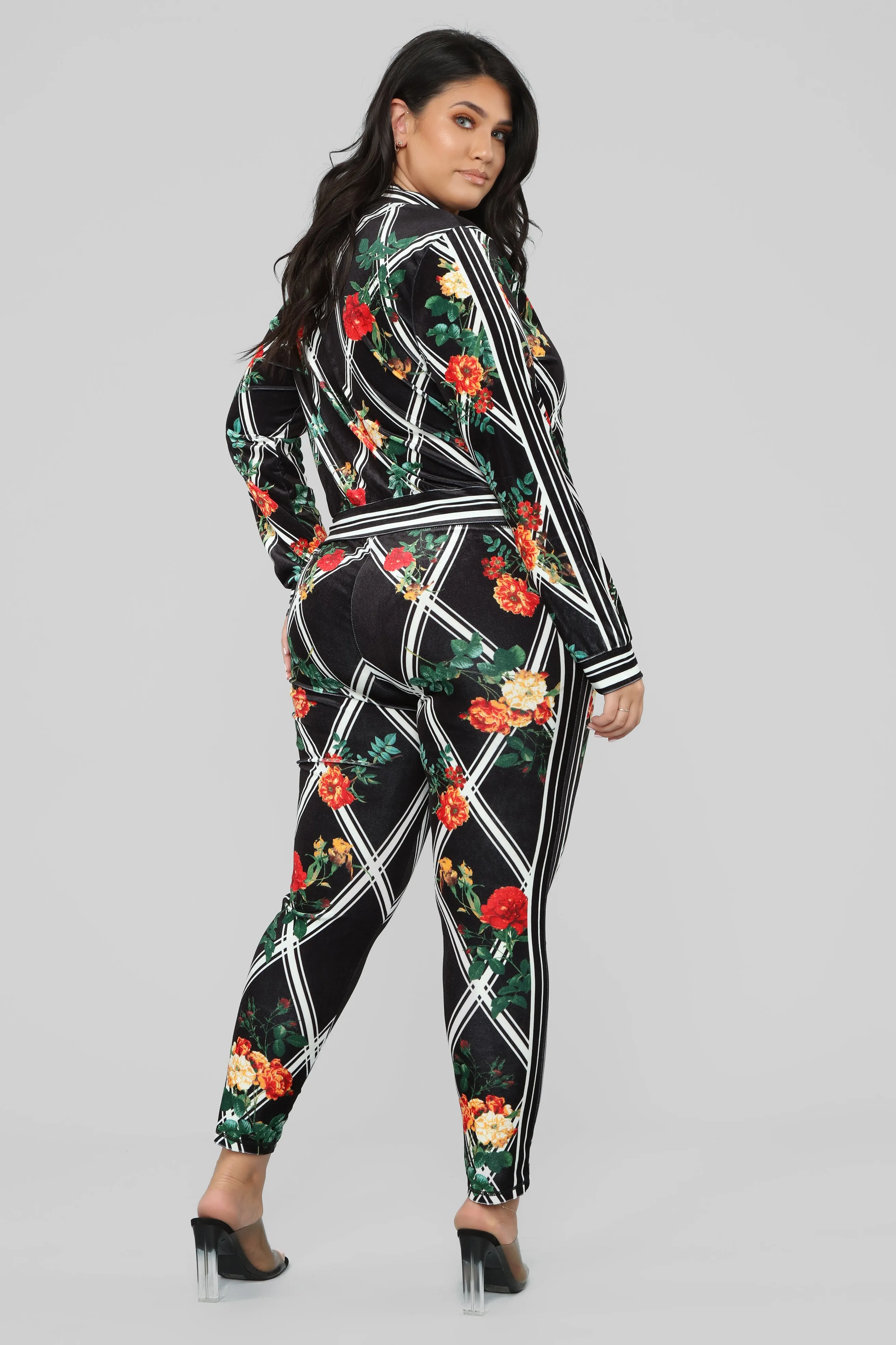 Avah Velvet Loungewear Set - Black/Multi