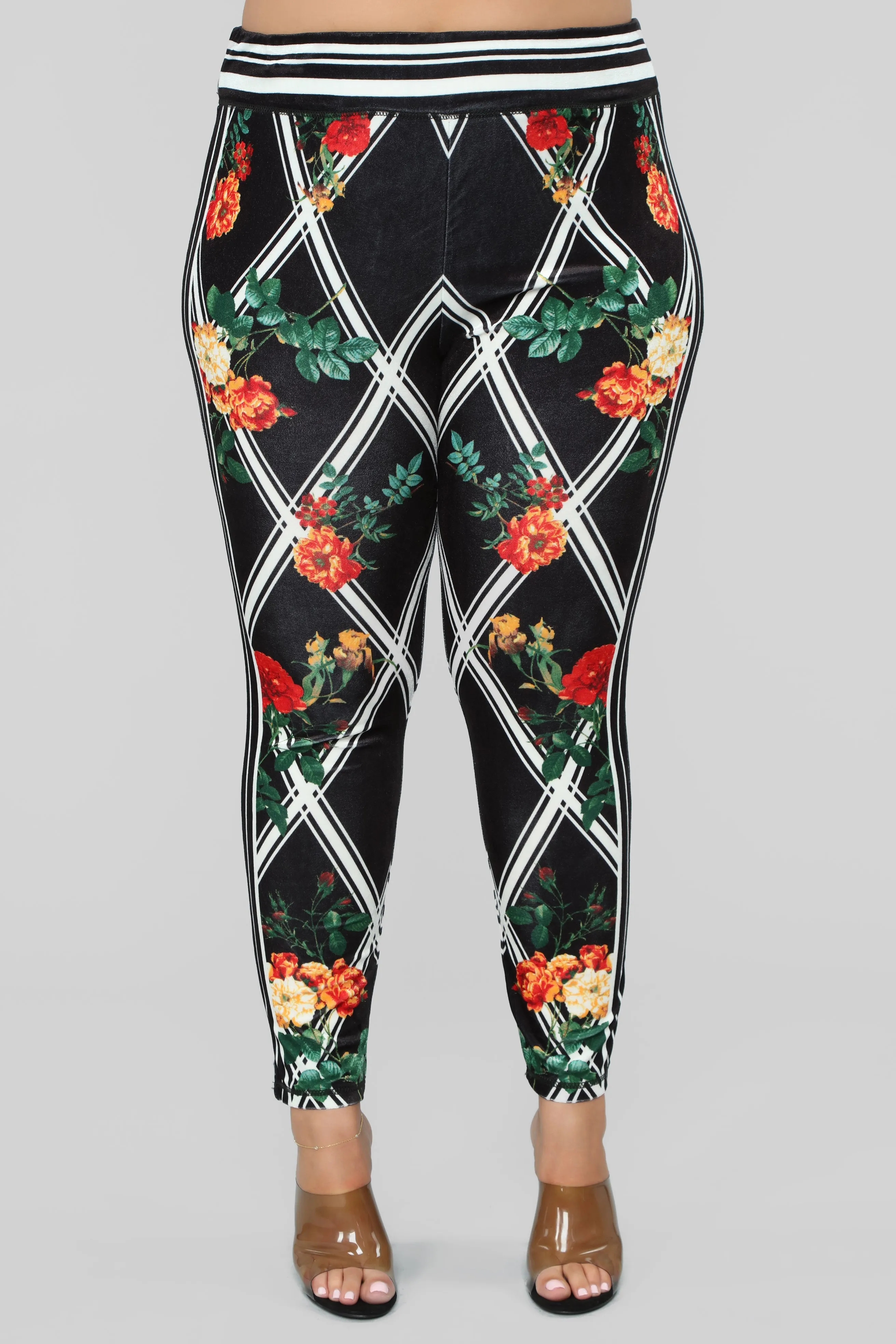 Avah Velvet Loungewear Set - Black/Multi