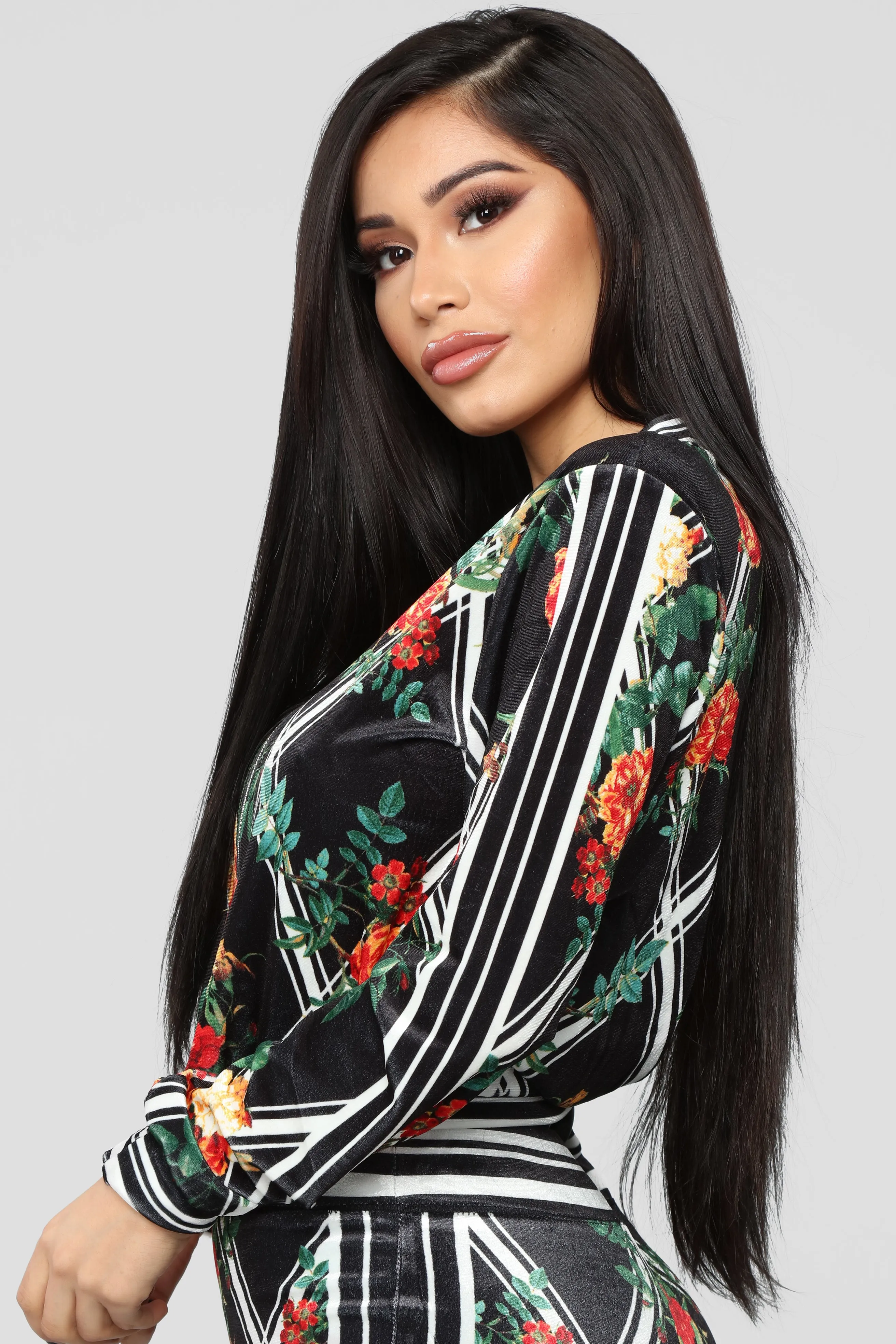 Avah Velvet Loungewear Set - Black/Multi