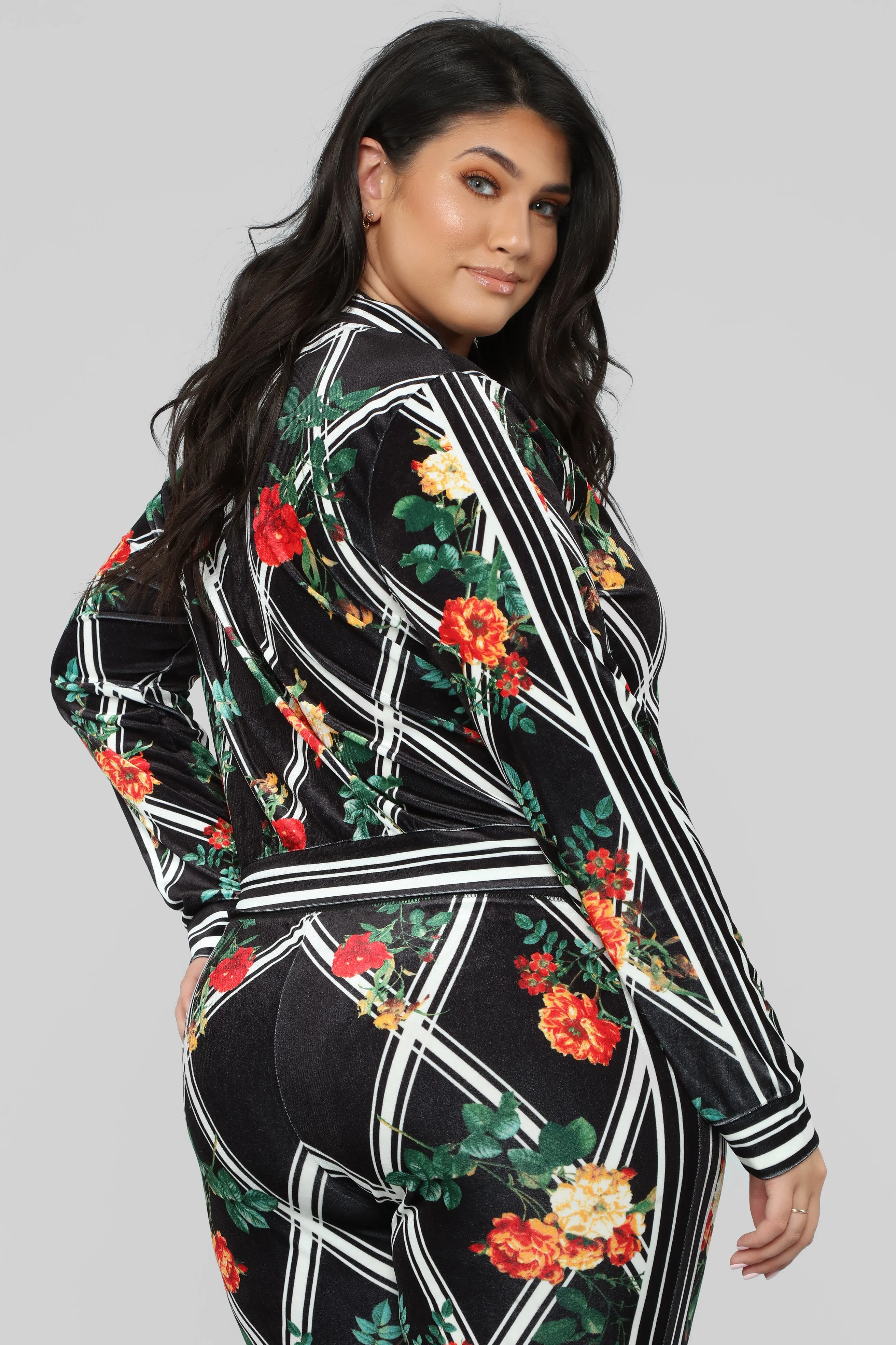 Avah Velvet Loungewear Set - Black/Multi